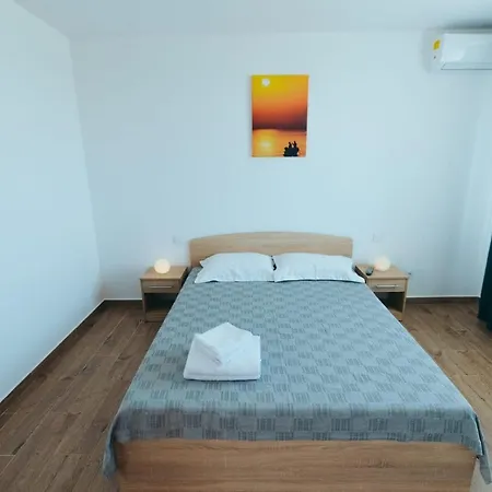 Guest house Pensiunea Bianca *